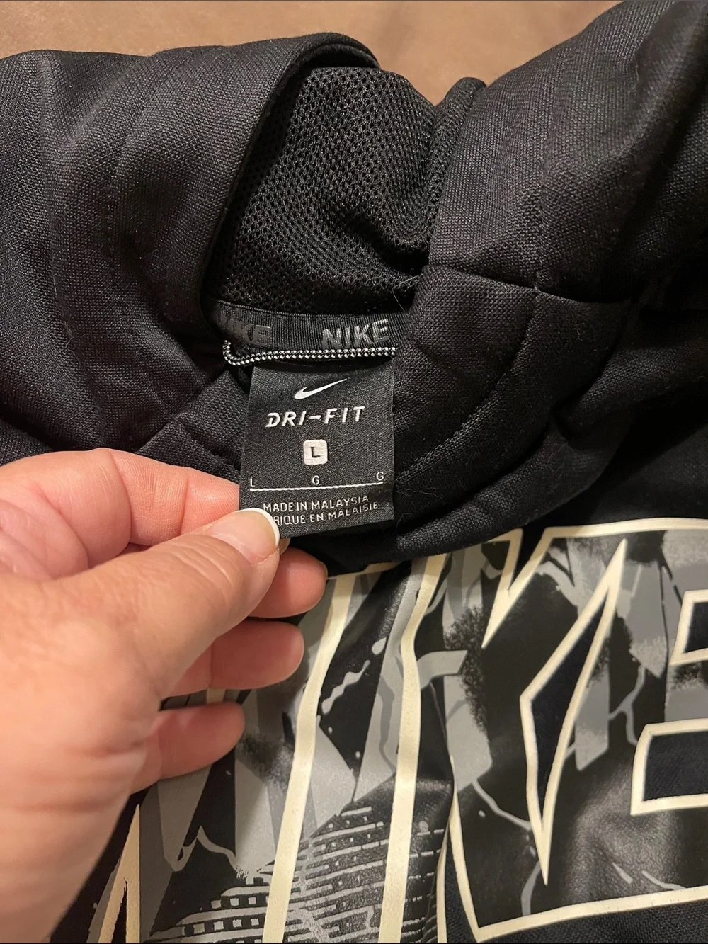 Nike Black & Light Gray Graphic Nike Pullover Hoodies, size large boys.